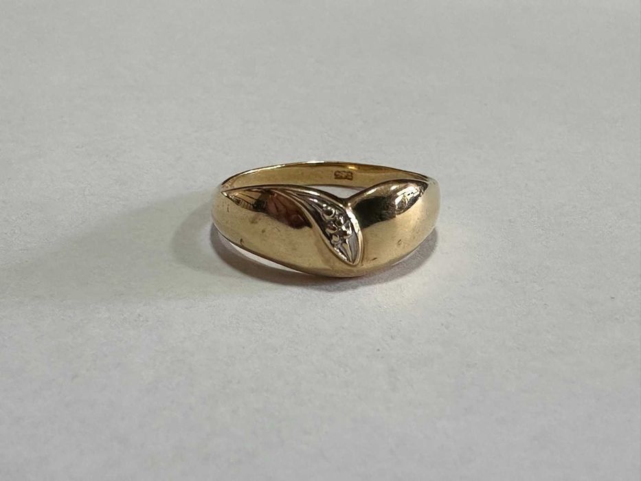 Златен дамски пръстен 14K – 2,62 г, размер 55,5
