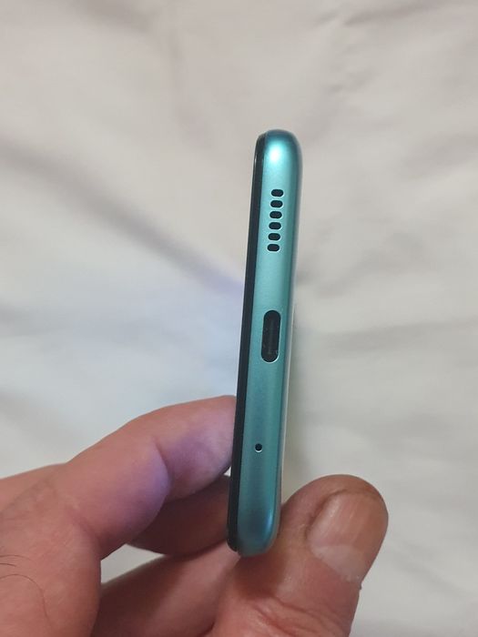 Motorola E 20...