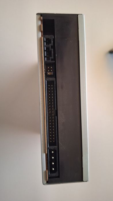 Продавам DVD-RW LG Model: GH22NP20