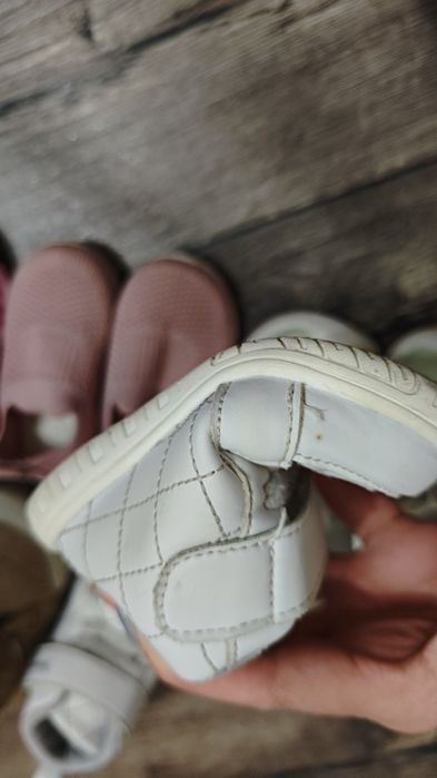 Продам обувь на девочку