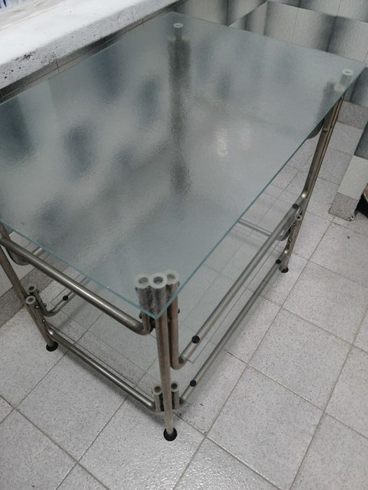 Стъклена маса 3 нива, закалено стъкло