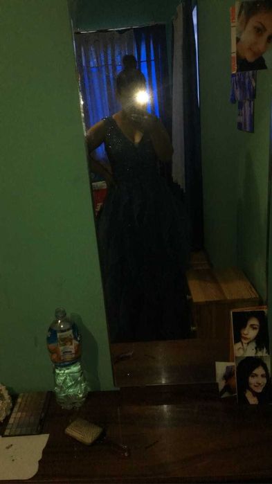 Официална рокля.