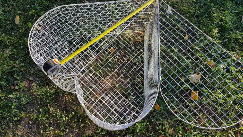 Vand colivie inima pret 200 lei