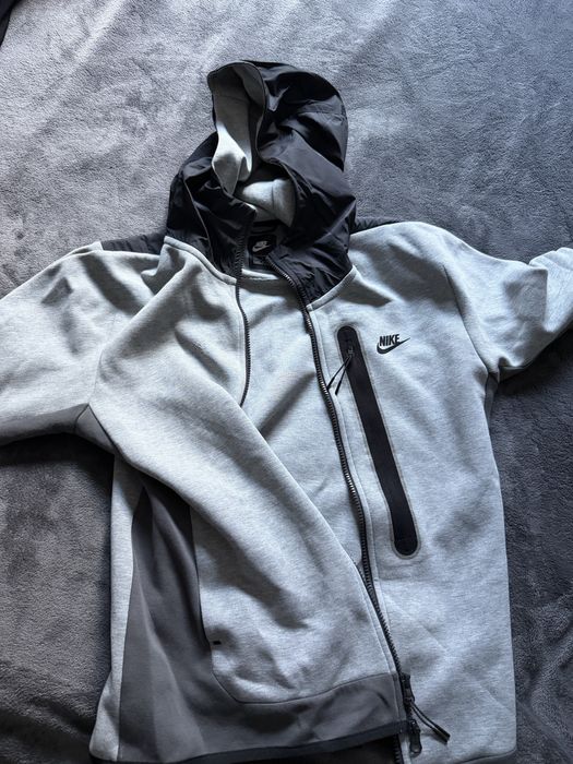 Nike tech fleece (неизползван)