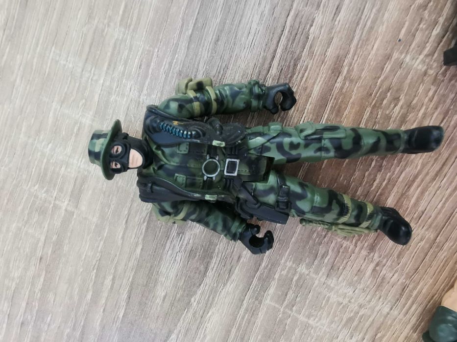 Продавам детски играчки уникат  от Германия - полицай на сафари,