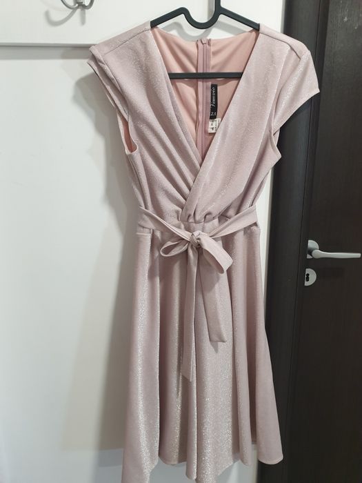Rochie de ocazie roz nude