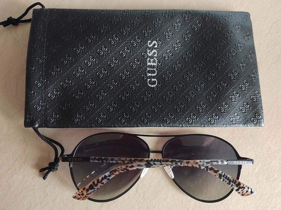 Guess слънчеви очила