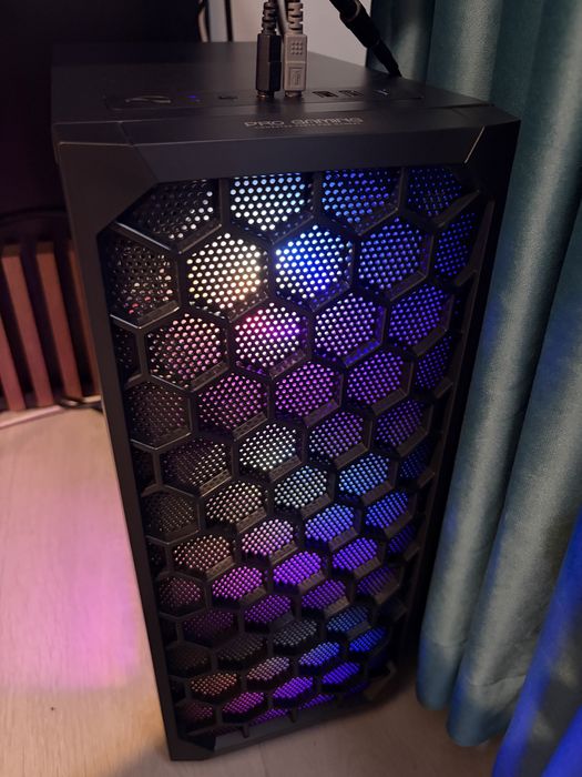 Gaming I5 8600k, RTX 3050 DLSS, 16 GB RAM, SSD NMVe 512