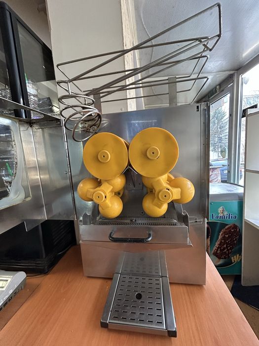 Професионална фреш машина FRUCOSOL