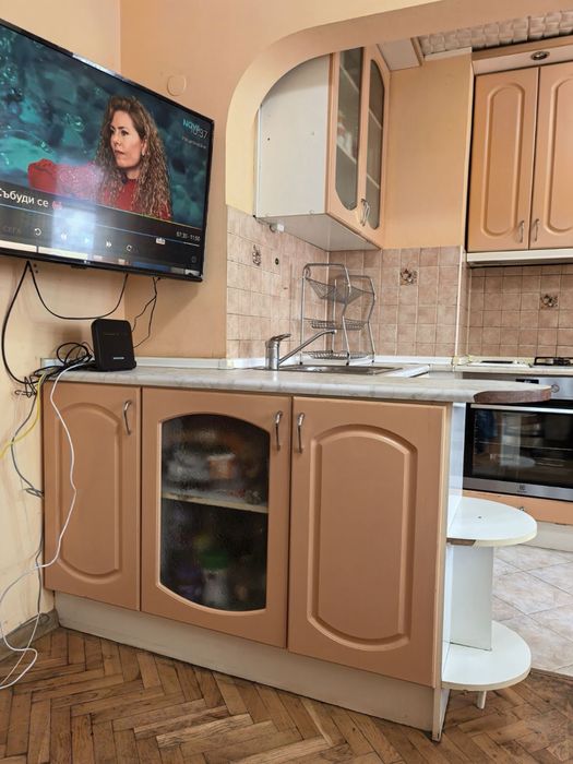 Кухня   + елекрически уреди