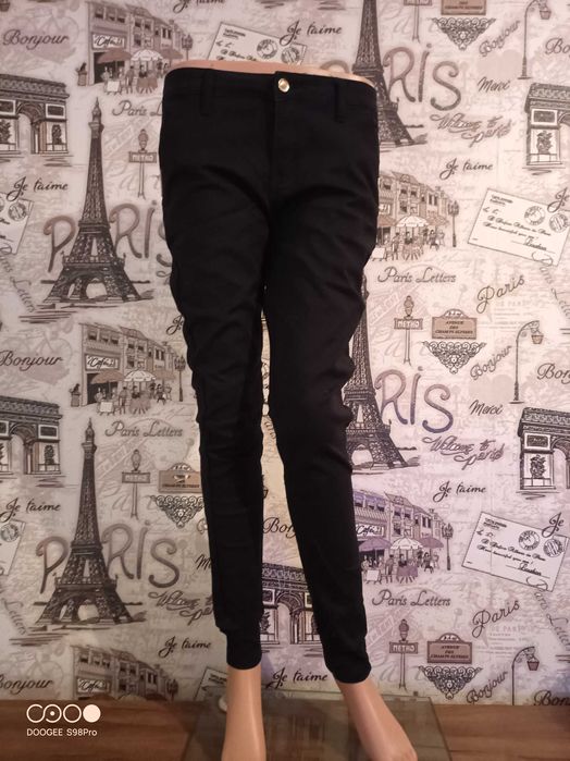 Дънки и панталони на промо цена