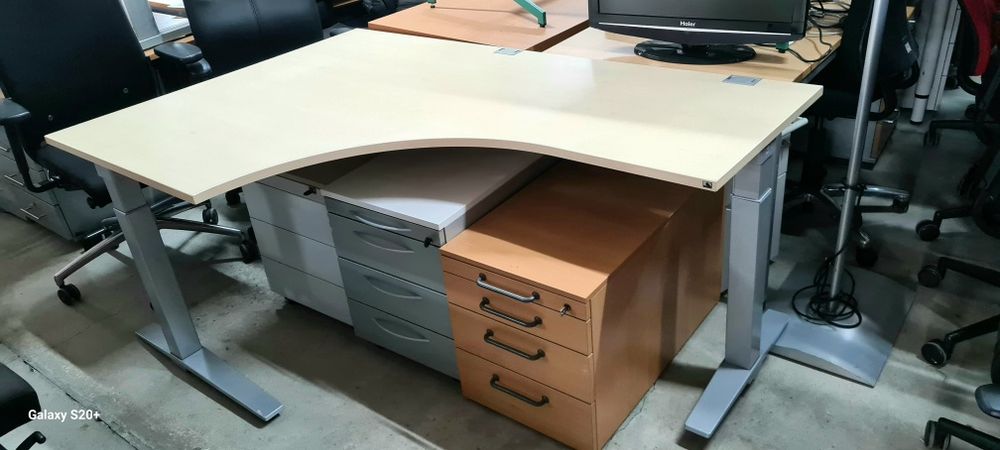 Немско бюро регулируемо повдигане оборудване