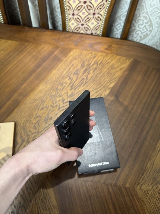 Samsung S24 ultra 256 gb