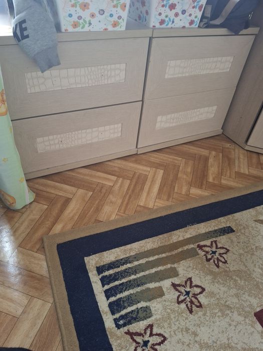 Шкаф с тумбочками в хорошем состояние