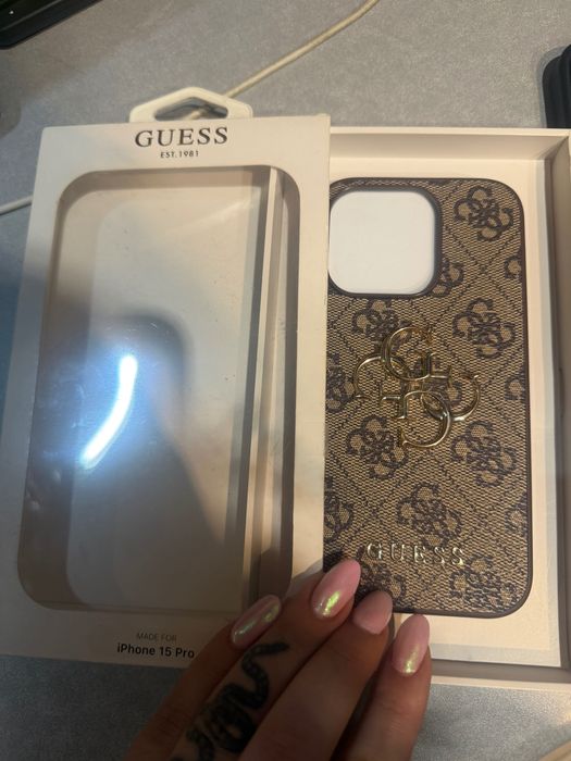 Продавам калъфи за 15 pro