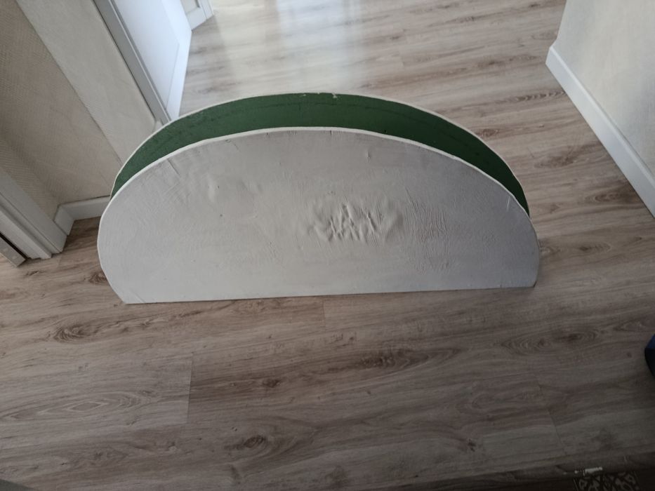 Продам круглый стол