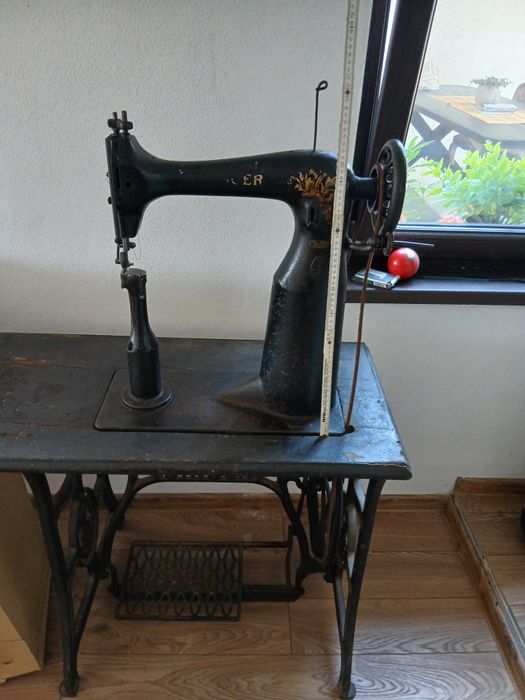 Mașină de cusut piele coloană cu un ac marca Singer