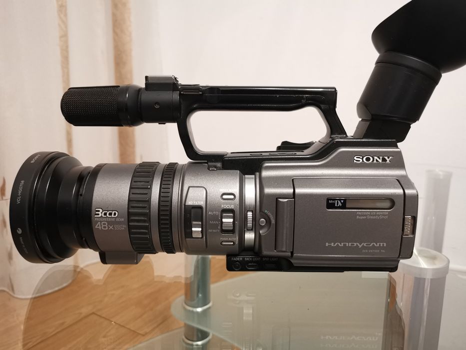 Camera video Sony VX2100E