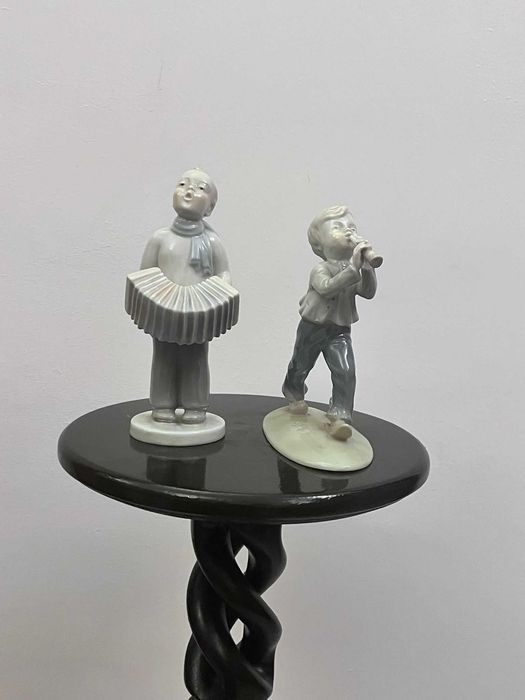 Set 2 statuete bibelouri germane MO Metzler & Ortloff bibelou portelan