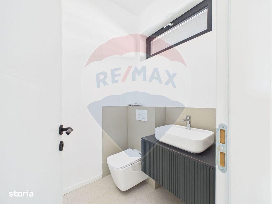 Casa tip duplex cu 4 camere de vânzare in Balotesti
