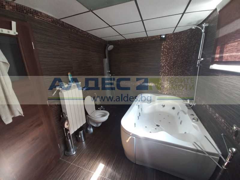 Еднофамилна къща в Банкя!