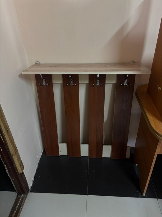 Продам кровать и вешалку