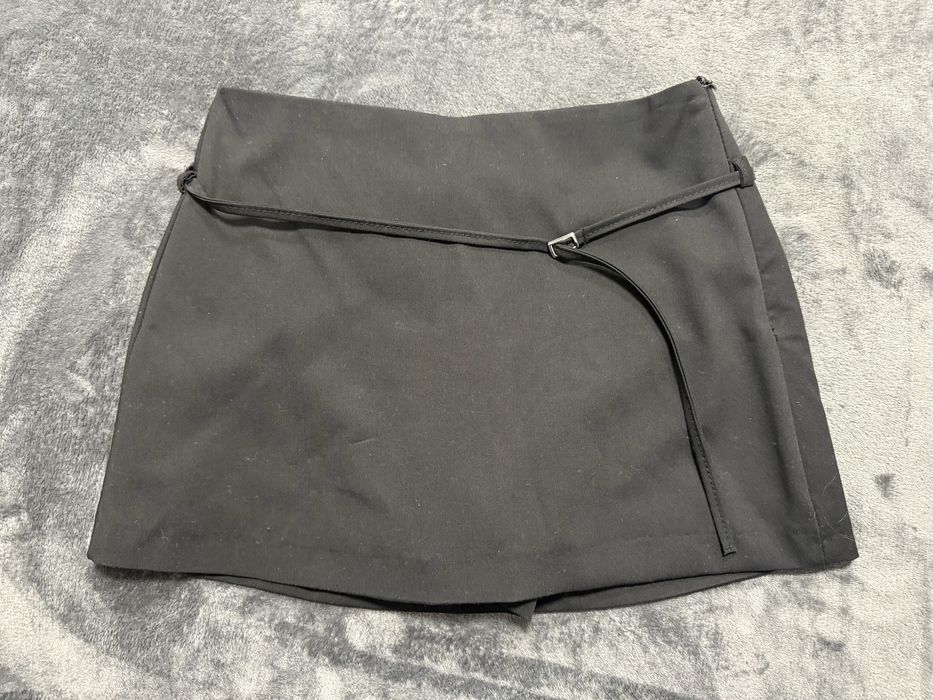 Черна мини пола тип skort - ZARA