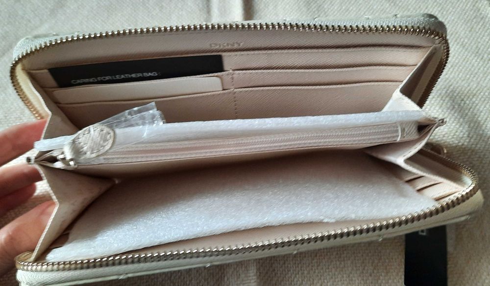 Ново, DKNY Eстествена Кожа портмоне/портфейл