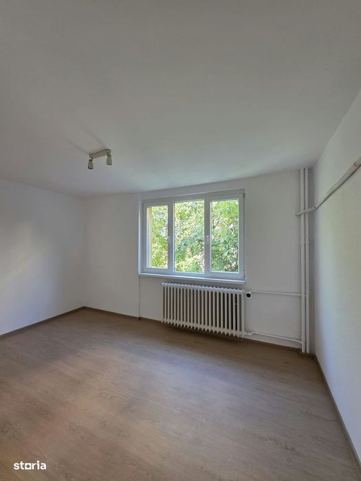 Apartament de 3 camere - 64 mp - la 10 minute de metrou Obor
