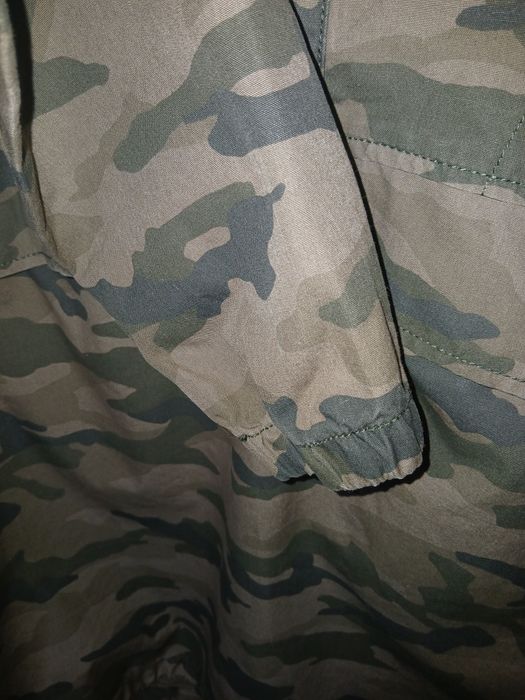 Jaketa de vant H&M model army