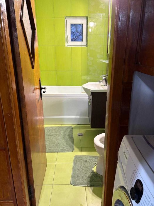 inchiriez apartament 3 camere