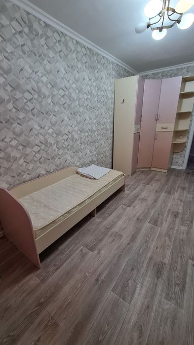 Отдам спальный гарнитур