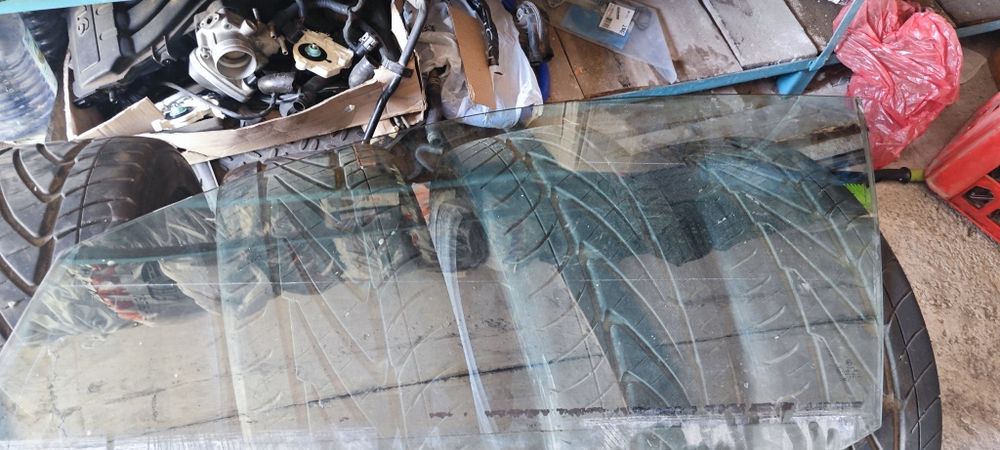 Продам комплект стекол на двери пассат б6