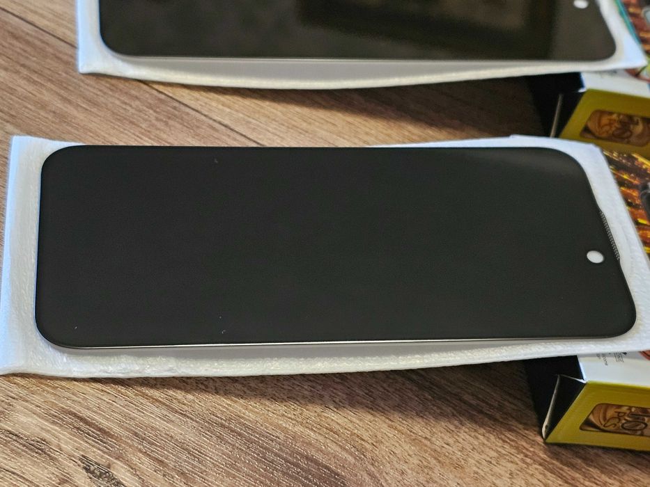 Folie Sticla Privacy Iphone 16/16 Pro/16 Pro Max/16 Plus/