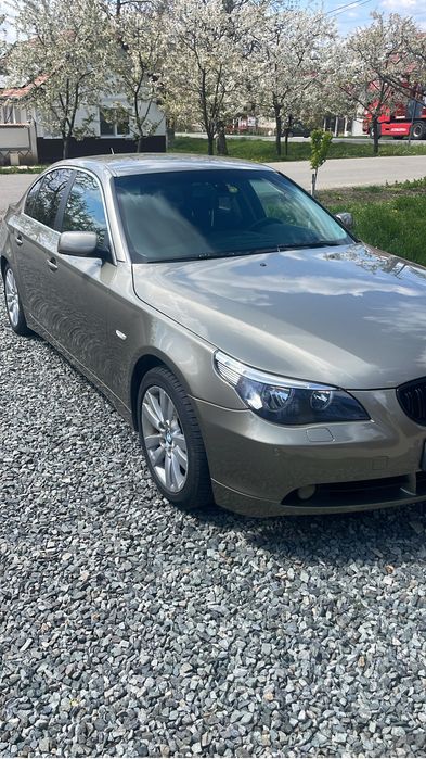 Vând BMW E60, motor 2.5, cutie automată, mașină personală, îngrijită și întreținută.