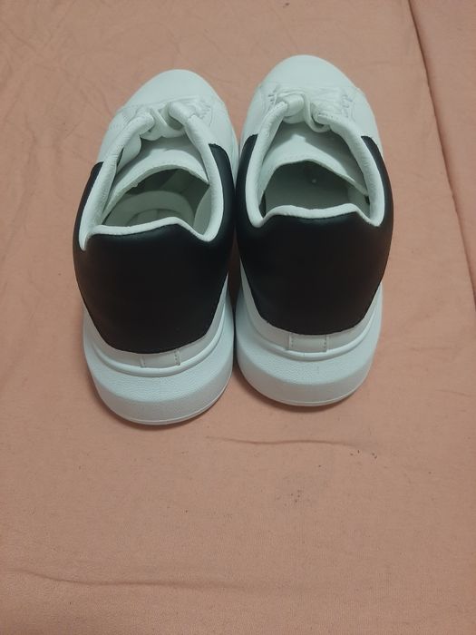 Adidași băieți de vanzare