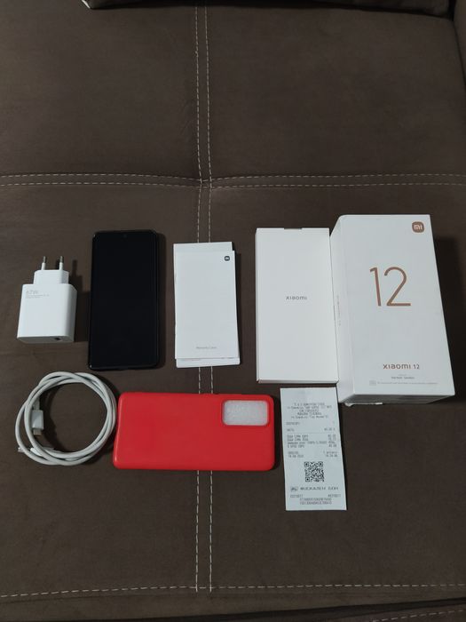 Xiaomi 12 256GB перфектен