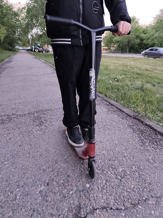 Продам самокат трюковой