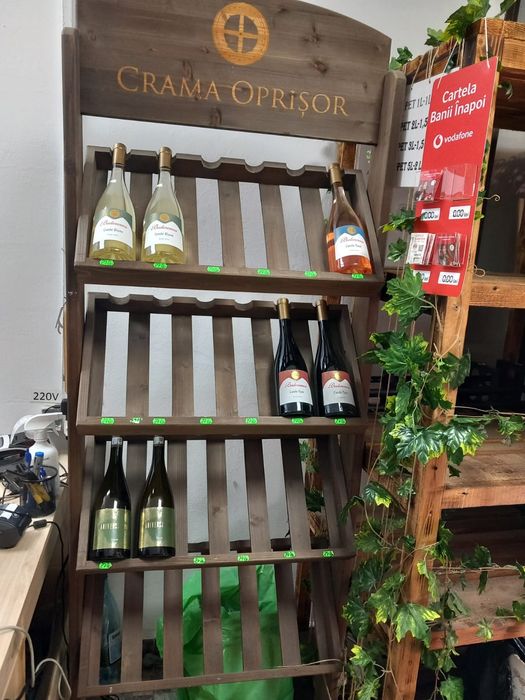 Vând raft sticle  de vin