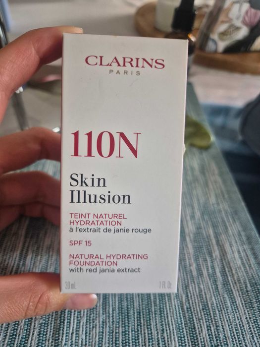 Фон дьо тен Clarins Skin Illusion