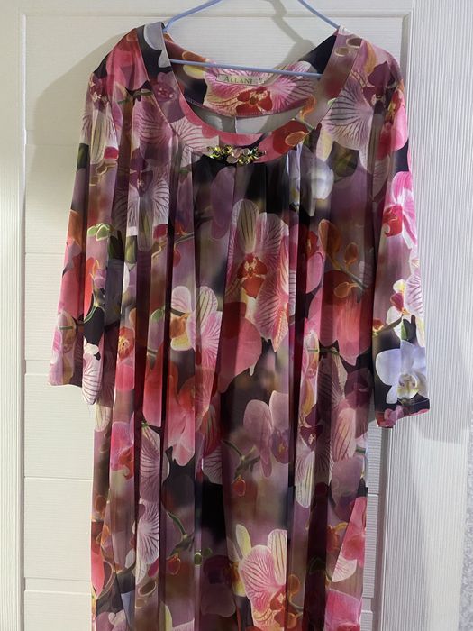 Продам платье в отличном состояний