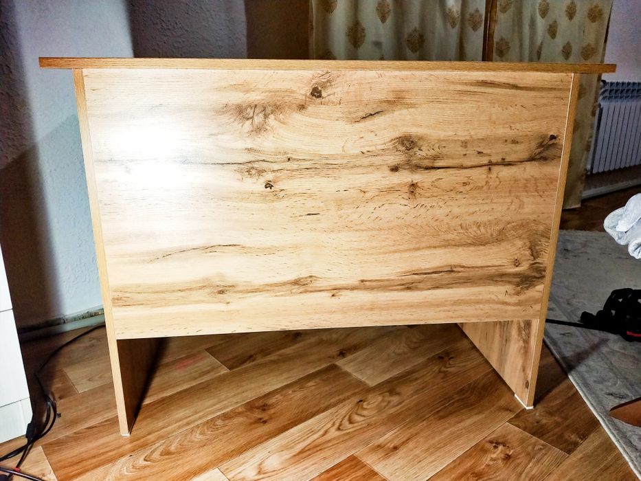 Письменный стол ореховый