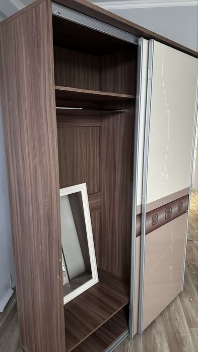 Продается шкаф-купе