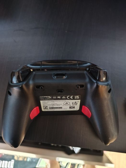 Vând Xbox series s 2 controlere