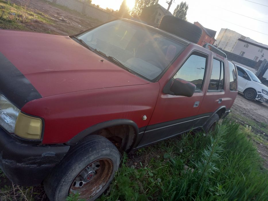 Продам машину opel frontero