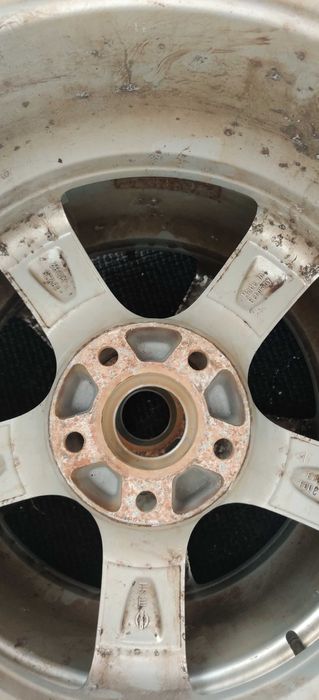 Vand jante cu anvelope de vara