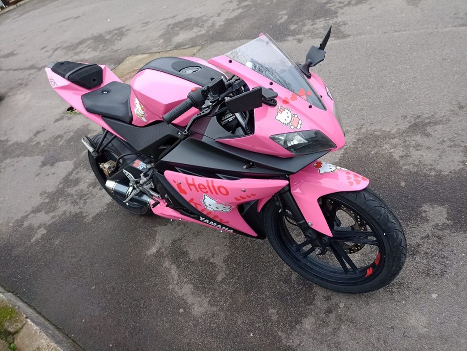 Yamaha yzf r125 Hello Kitty