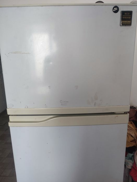 Холодильники два