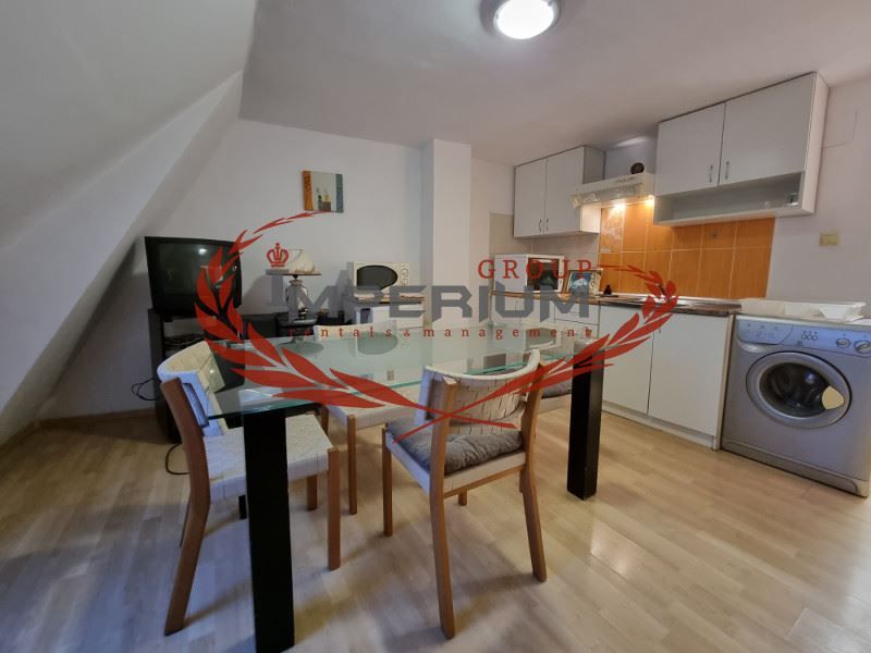 Дава се под наем Двустаен апартамент в Варна, Център - 55 кв.м за 382.5 € - Снимка #1