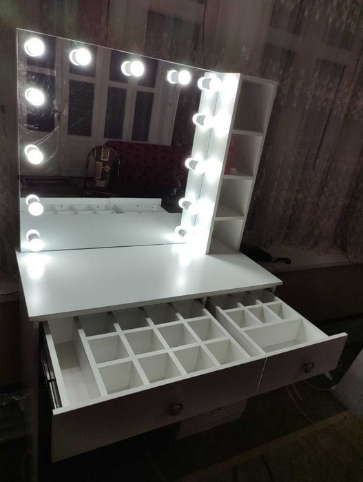 Гримерный зеркало